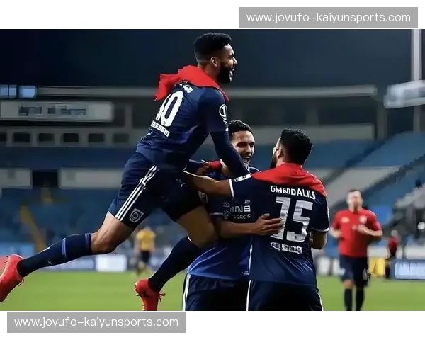 兰斯vs巴黎圣日耳曼：法甲巨头间的巅峰对决，历史恩怨与未来荣耀的交织